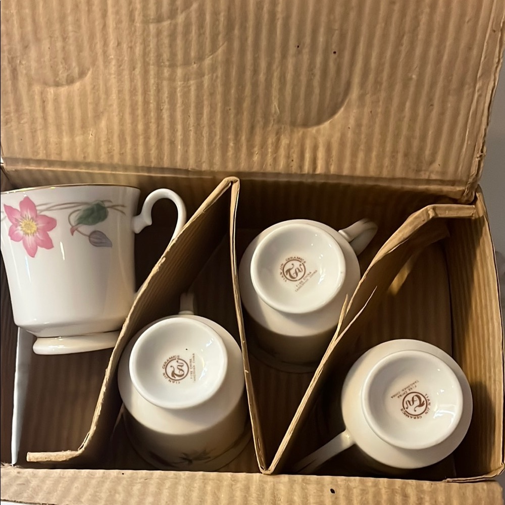 Elegant White and Pink Tea Cup Set for Kitchen